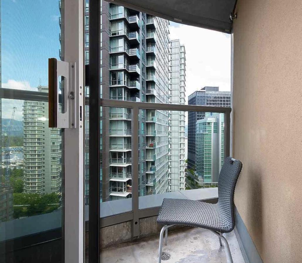 Robson & Granville Luxury Suite Vancouver Esterno foto