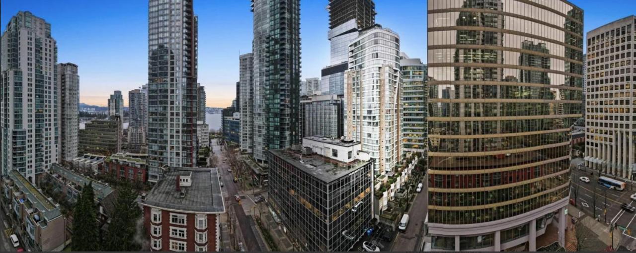 Robson & Granville Luxury Suite Vancouver Esterno foto